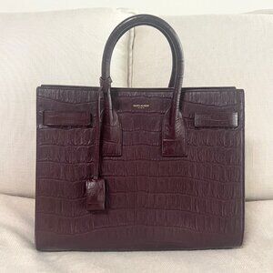 Saint Laurent Sac De Jour Small in Stamped Crocodile - Bordeaux